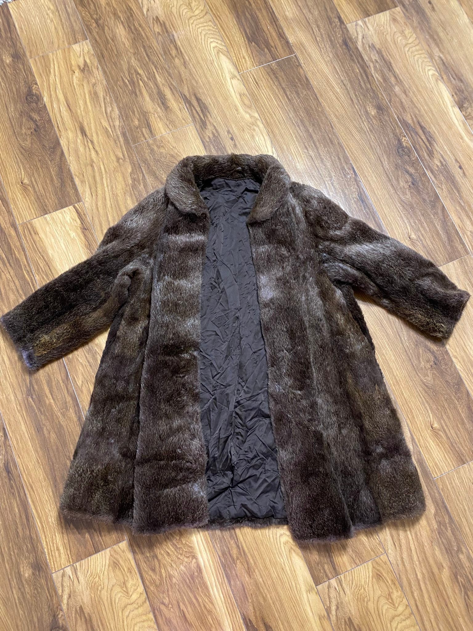 SOLD 🤎 VINTAGE BEAVER OR NUTRIA FUR COAT Pelzmoden Tillmanns  display picture 1