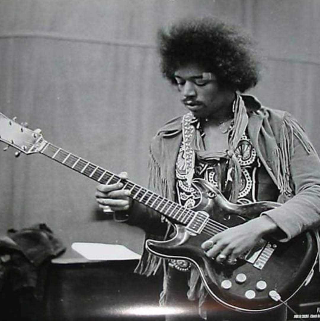 Jimi Hendrix Feelin' the music in the studio. 1969. 🎶
