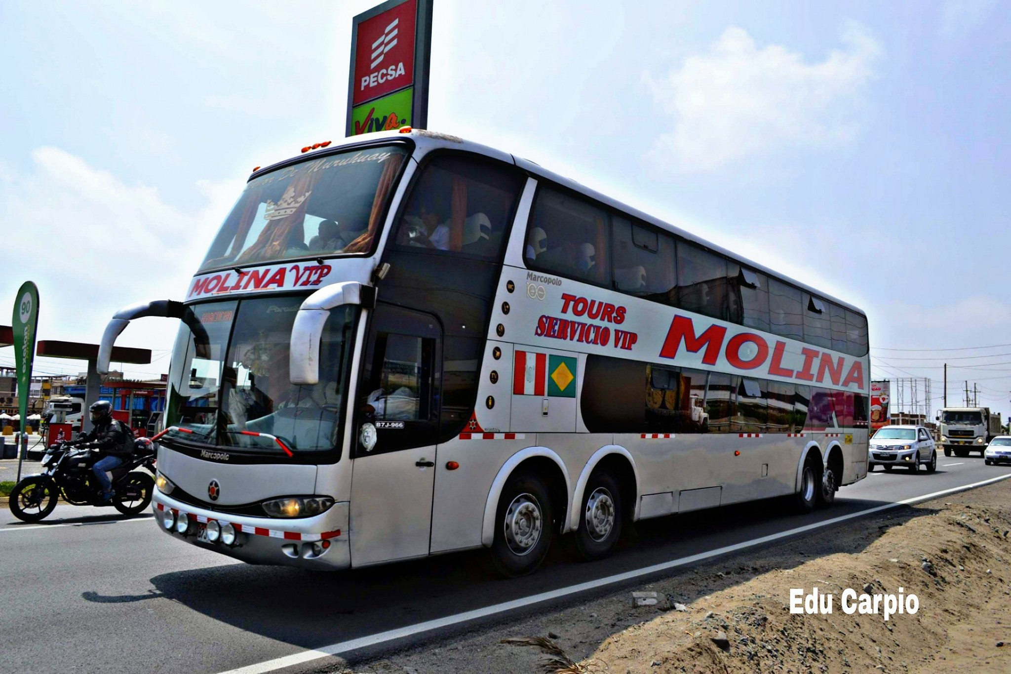 Vía Buses Perú - De Regreso a Lima.. #Molina_Vip...