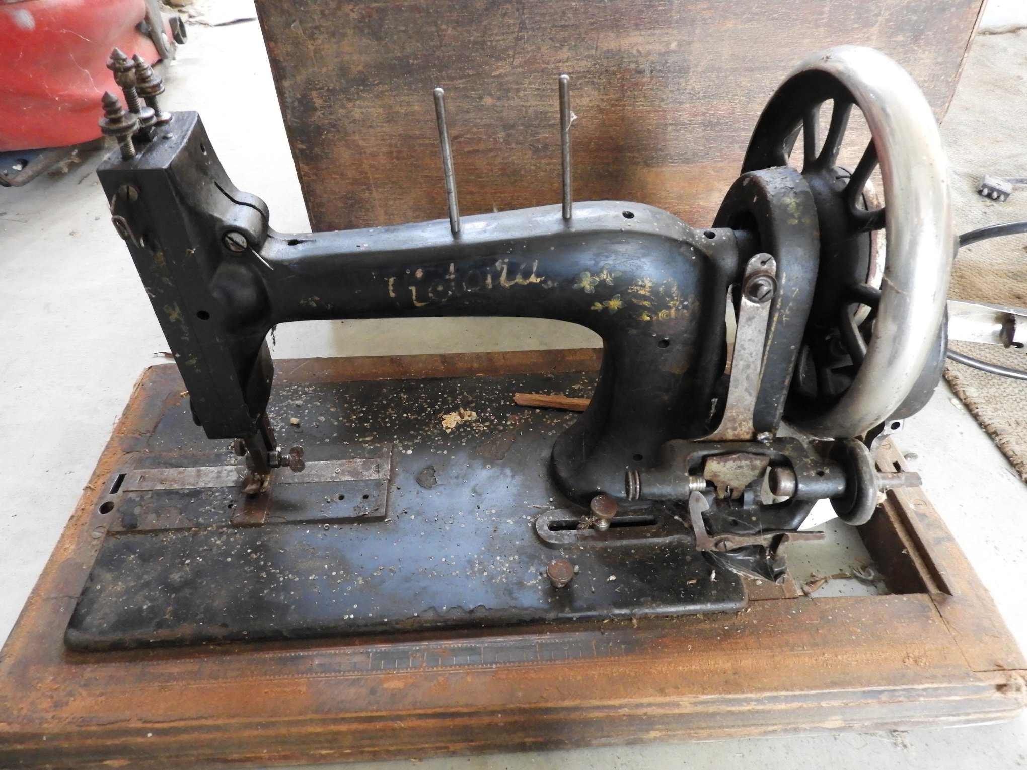 Hi there, I've recently purchased this lovely Harris Family No.2