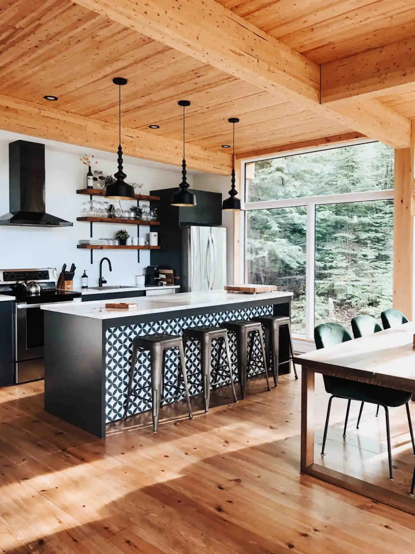 Cette maison en bois contemporaine est... - Planète Deco Blog | Facebook