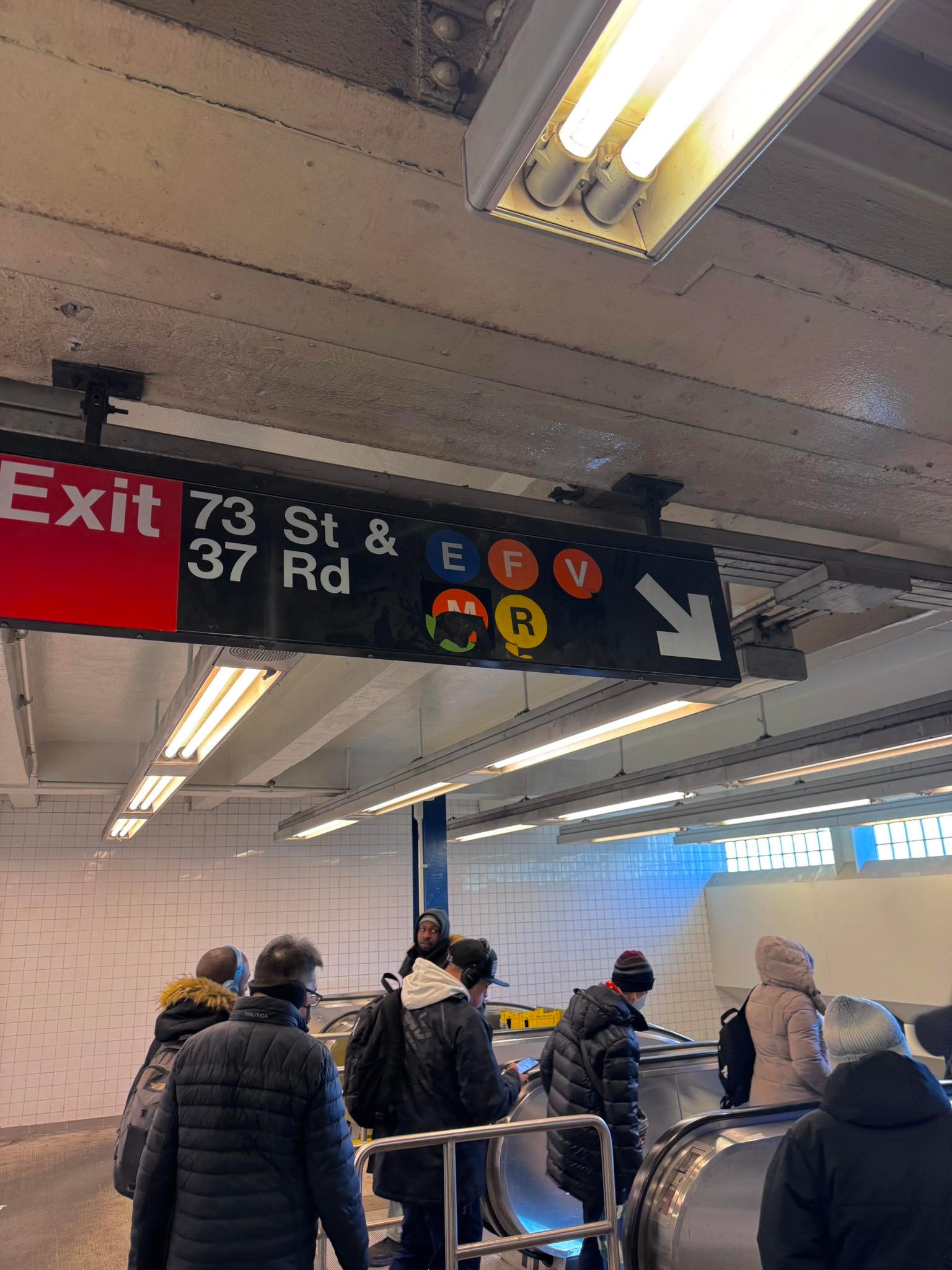 Old signage at 74th St Broadway station! Who remembers the V?? 🤩