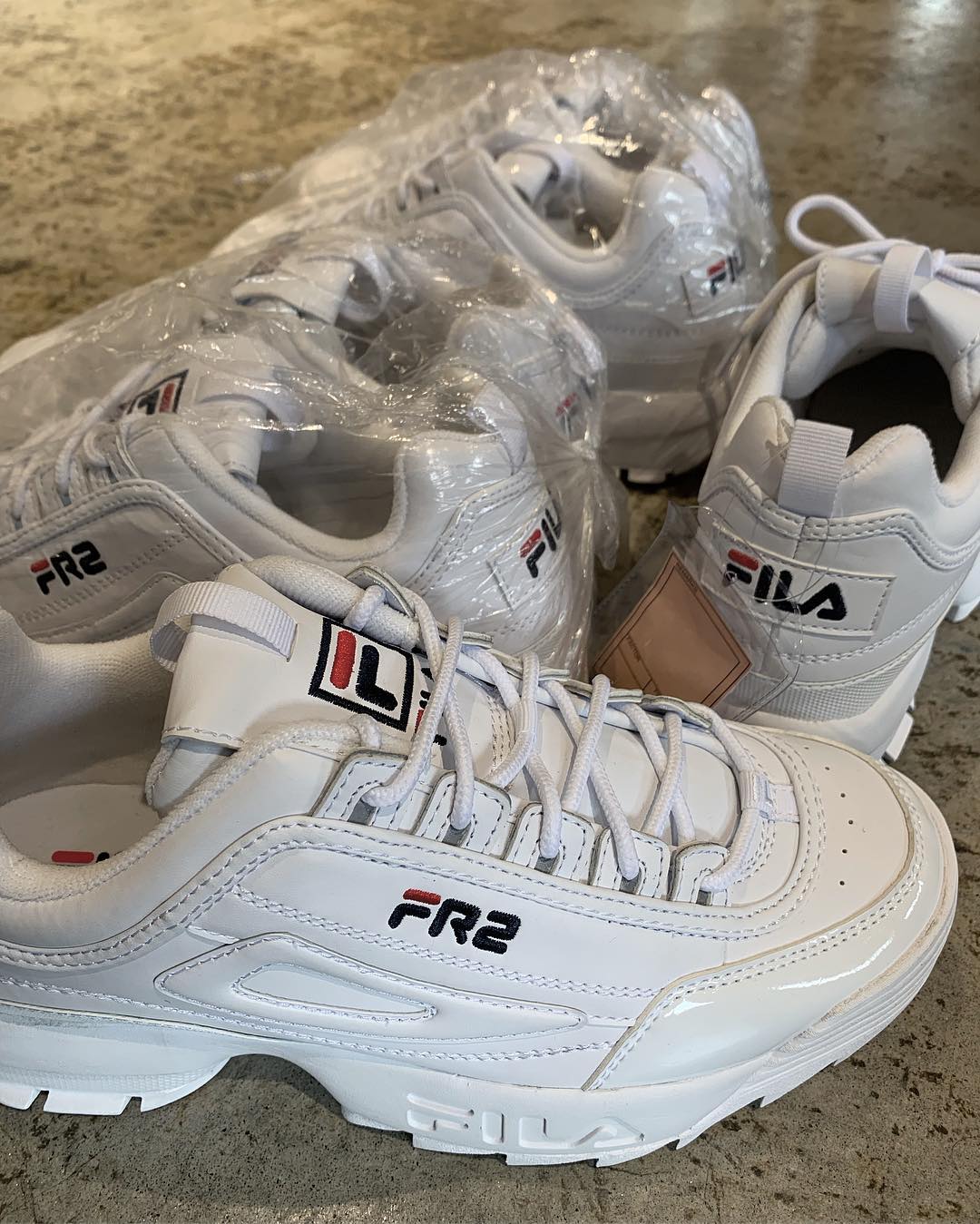 美品FILA Collaboration with #FR2 Product Details: FILA Collaboration with # FR2 Disruptor Sneakers