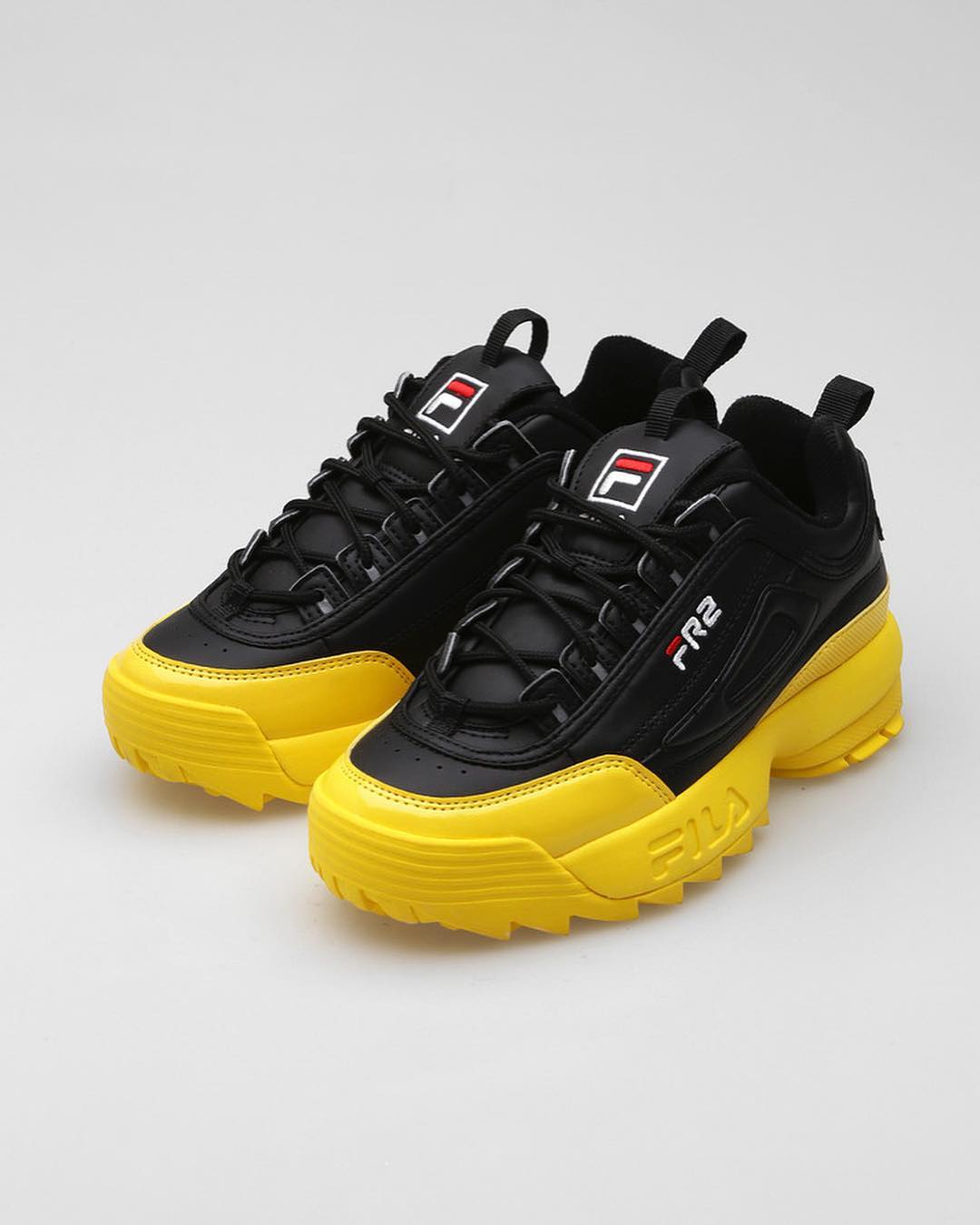 美品FILA Collaboration with #FR2 Product Details: FILA Collaboration with # FR2 Disruptor Sneakers