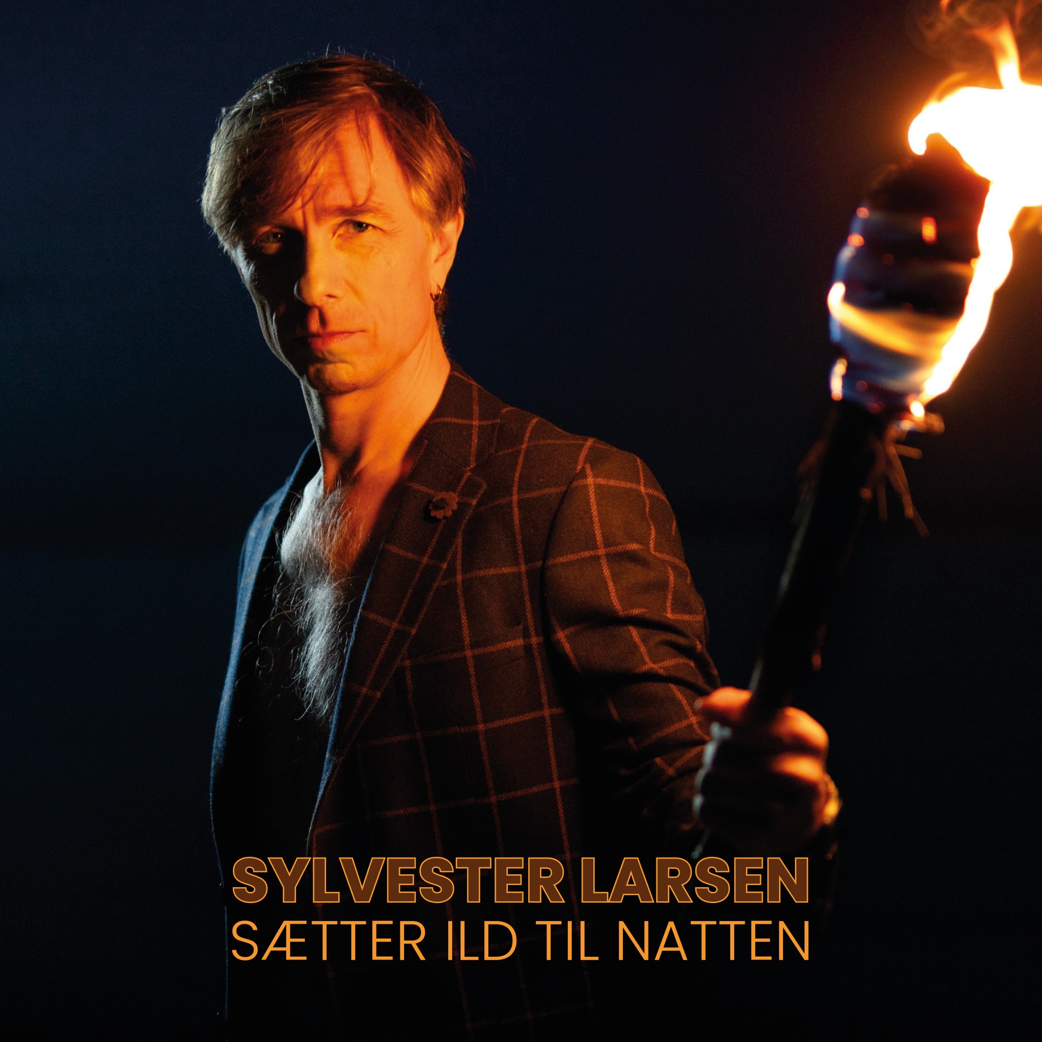 sylvester-larsen-m-guitarist-og-nordmorskoret-i-flade-forsamlingshus