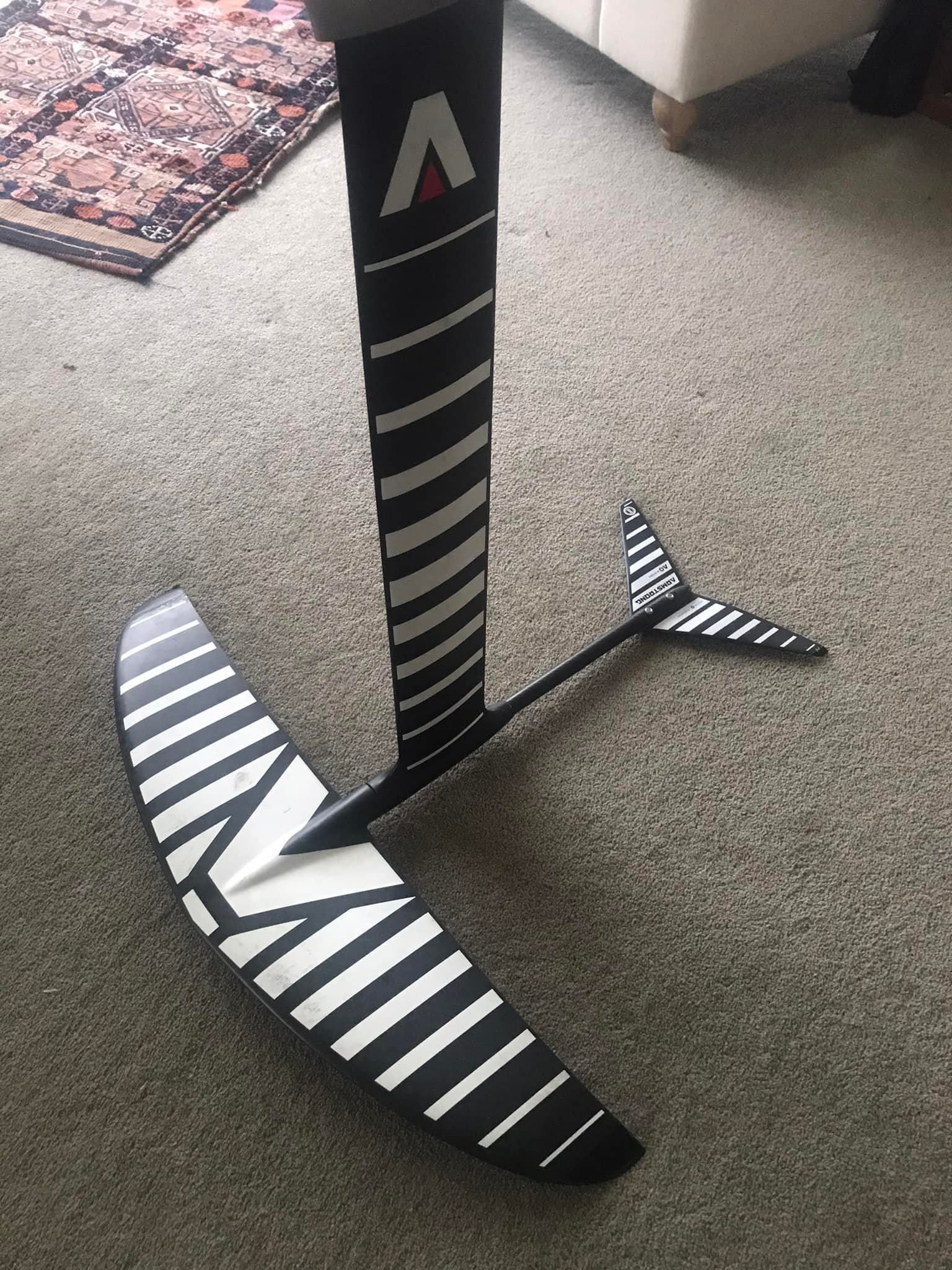 Armstrong A+ mast 85cm for sale. Good condition. No scratches or 