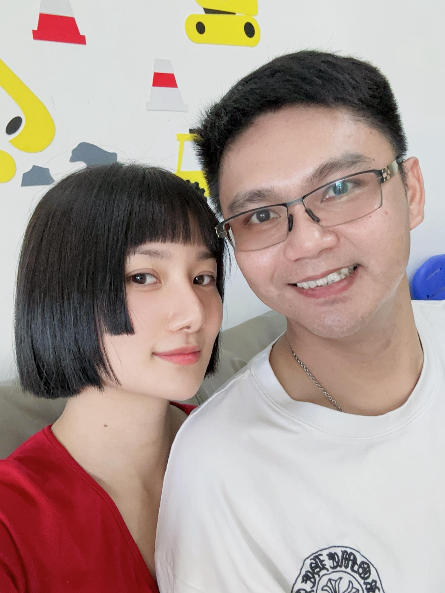 Phạm Quỳnh - 恭喜我老公换了老婆😗 | Facebook