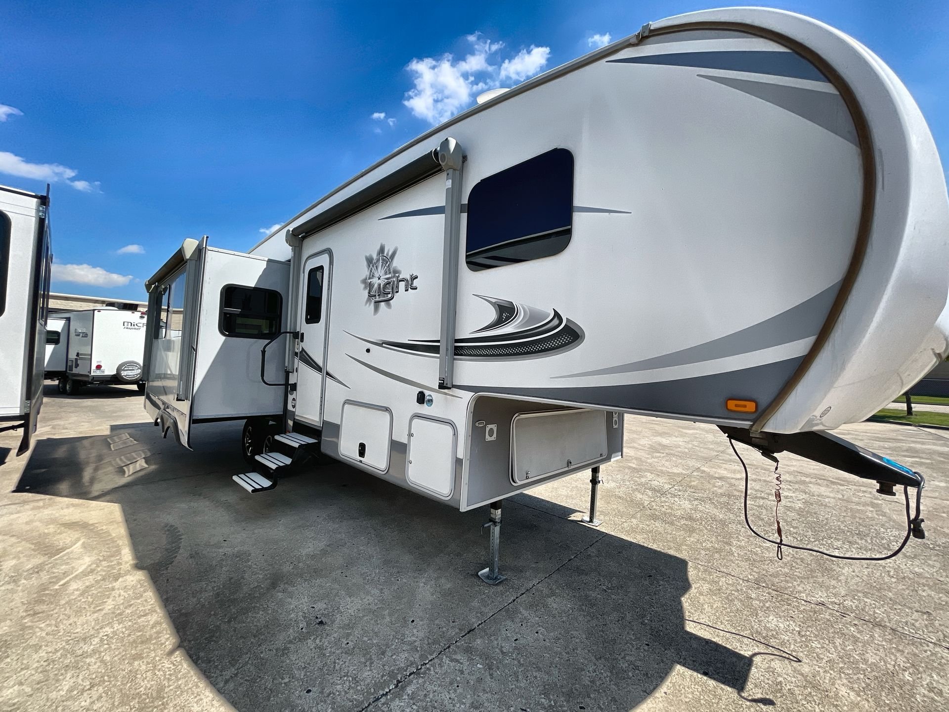 Gently Used 5th Wheel's for Sale | JUST LANDED!! WHAT A PRICE | Facebook