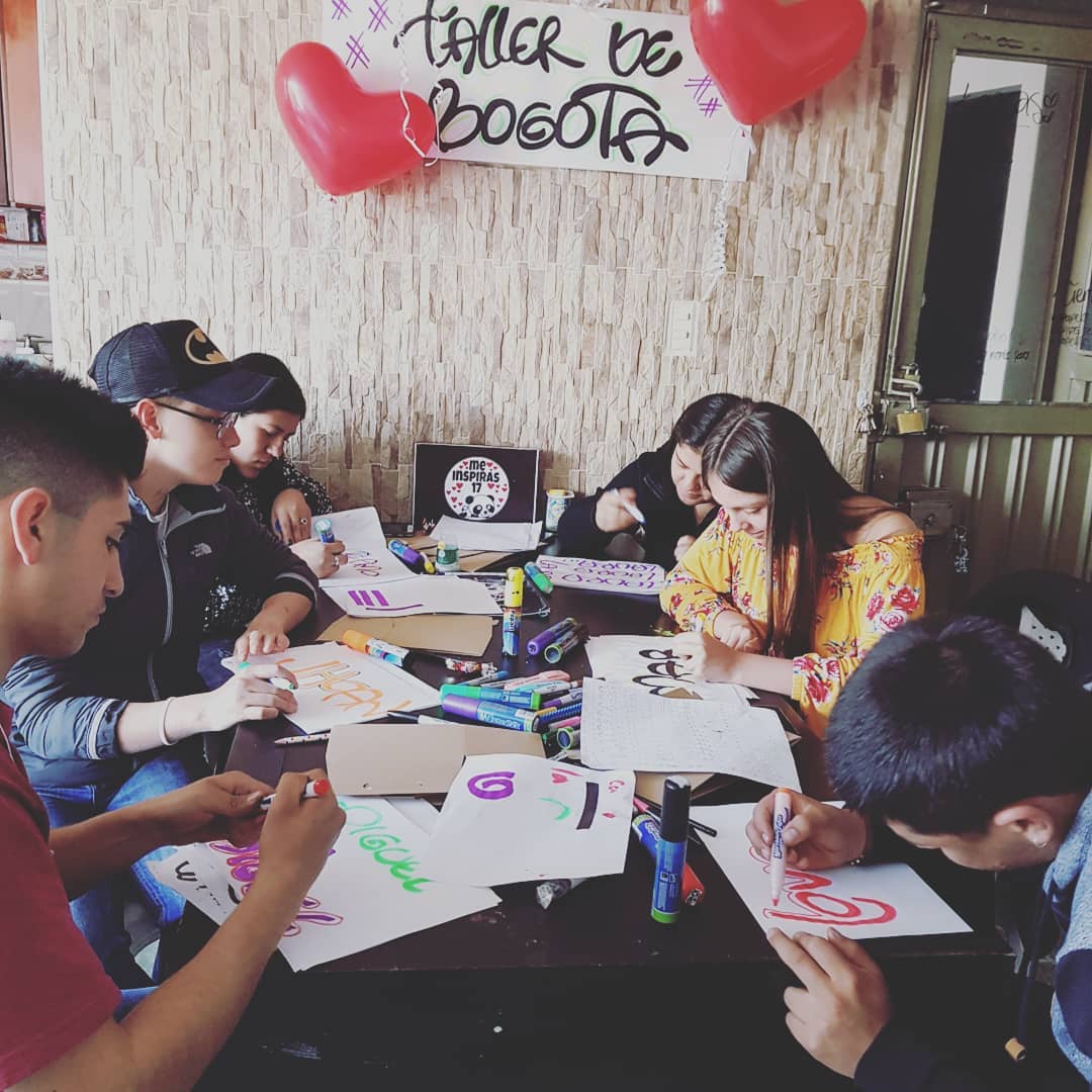 Meinspiras17 - #aprendeconmeinspiras17 💕Lettering 💕Foami... | Facebook
