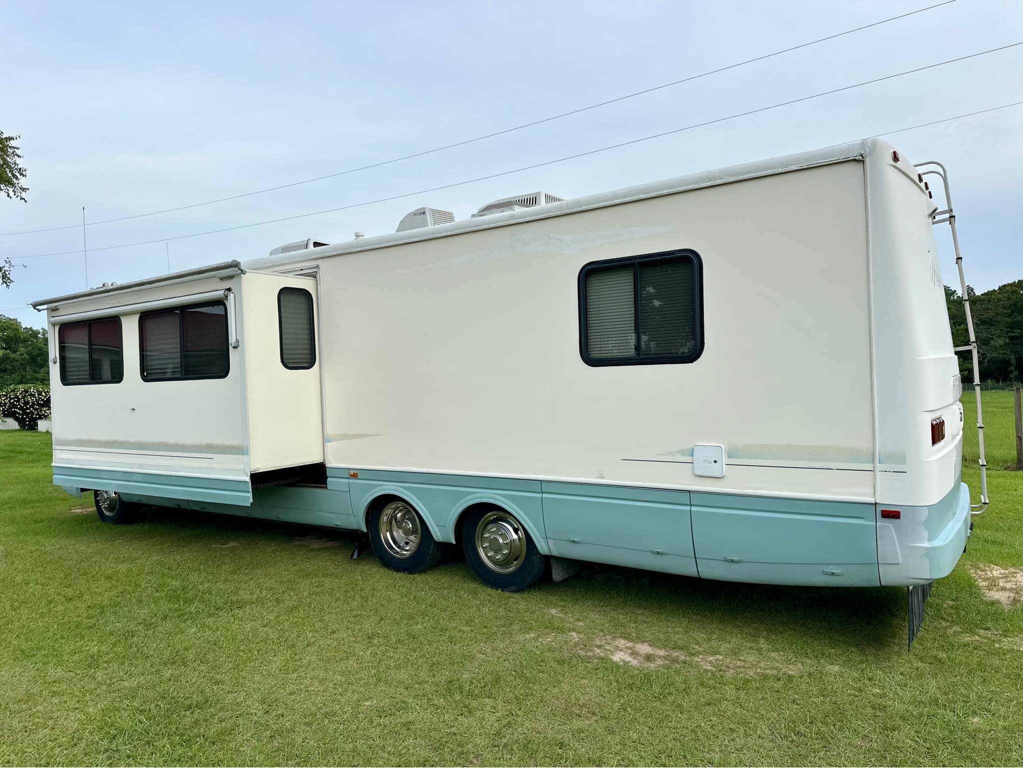 1999 National Dolphin - RVs & Campers - Baker, Florida | Facebook ...
