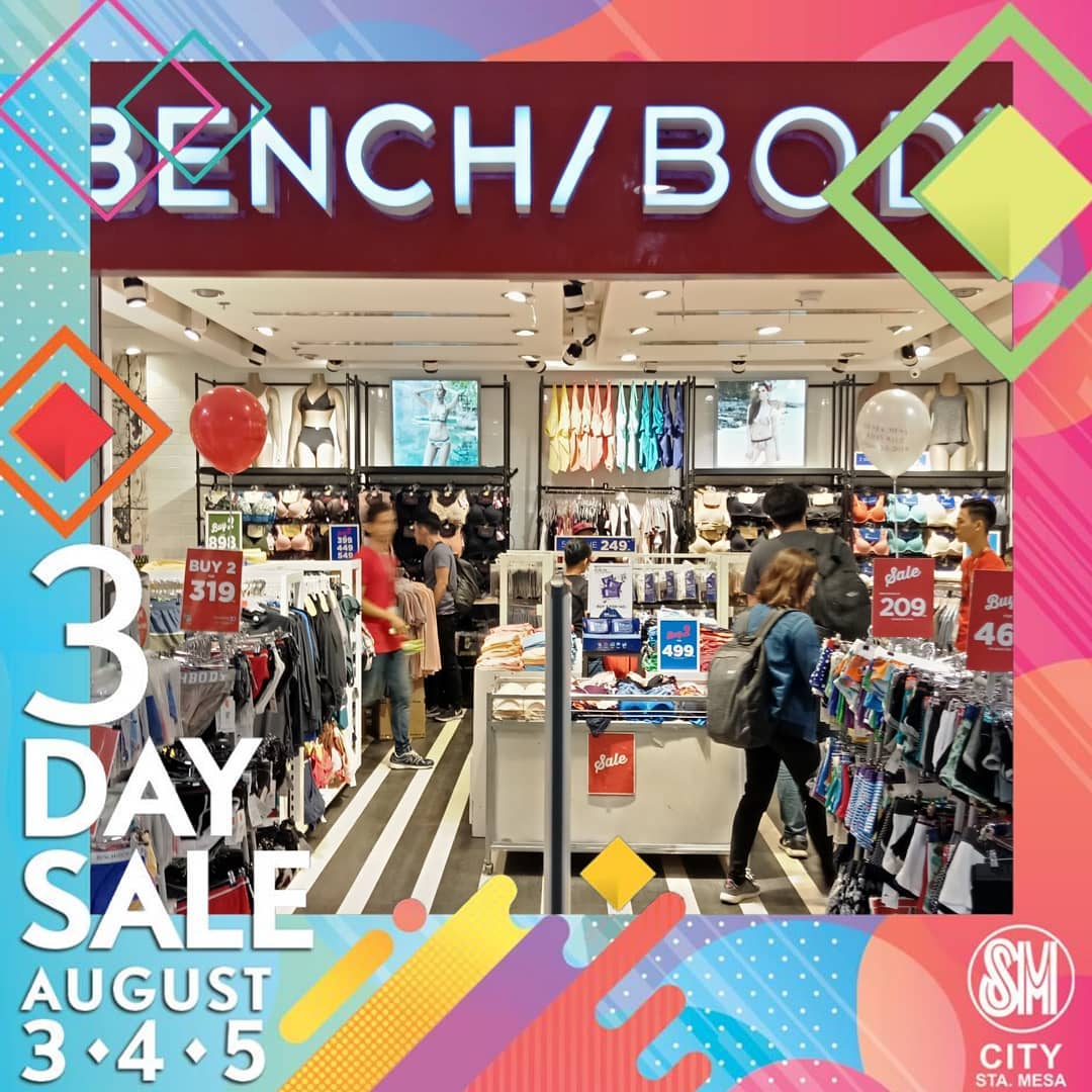 How many SALE signs can you see at... - SM City Sta. Mesa