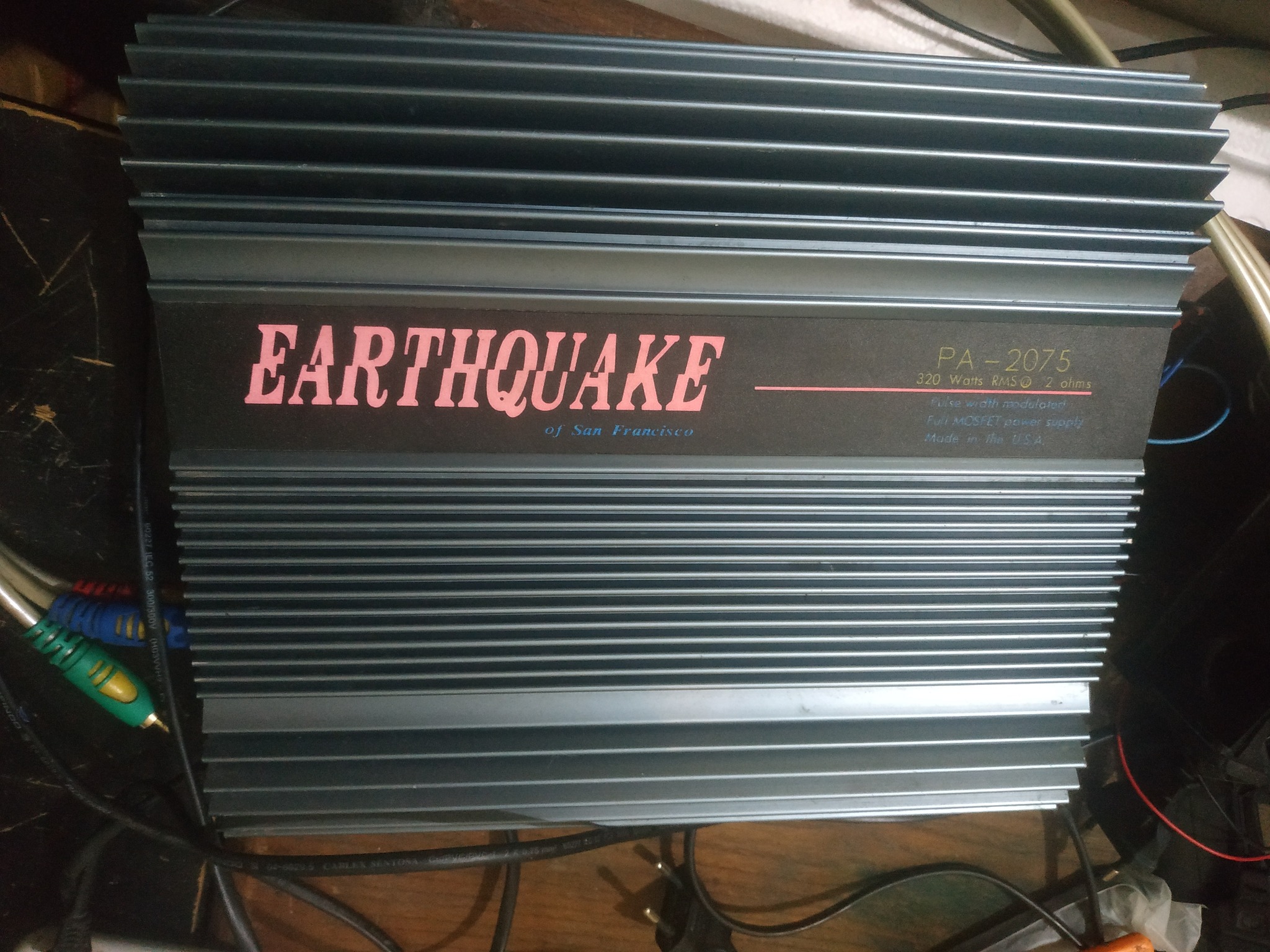 Vintage earthquake pa-4050c amplifier