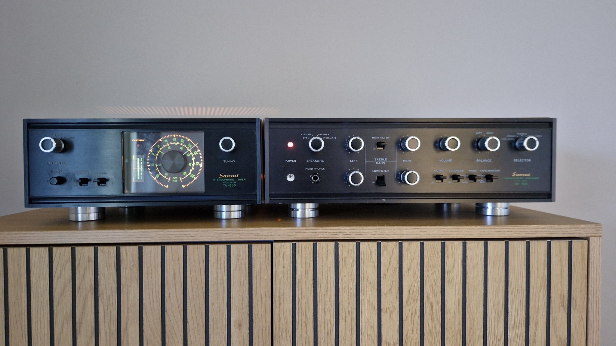 Sansui AU-555 and TU-555 devices sound wonderful