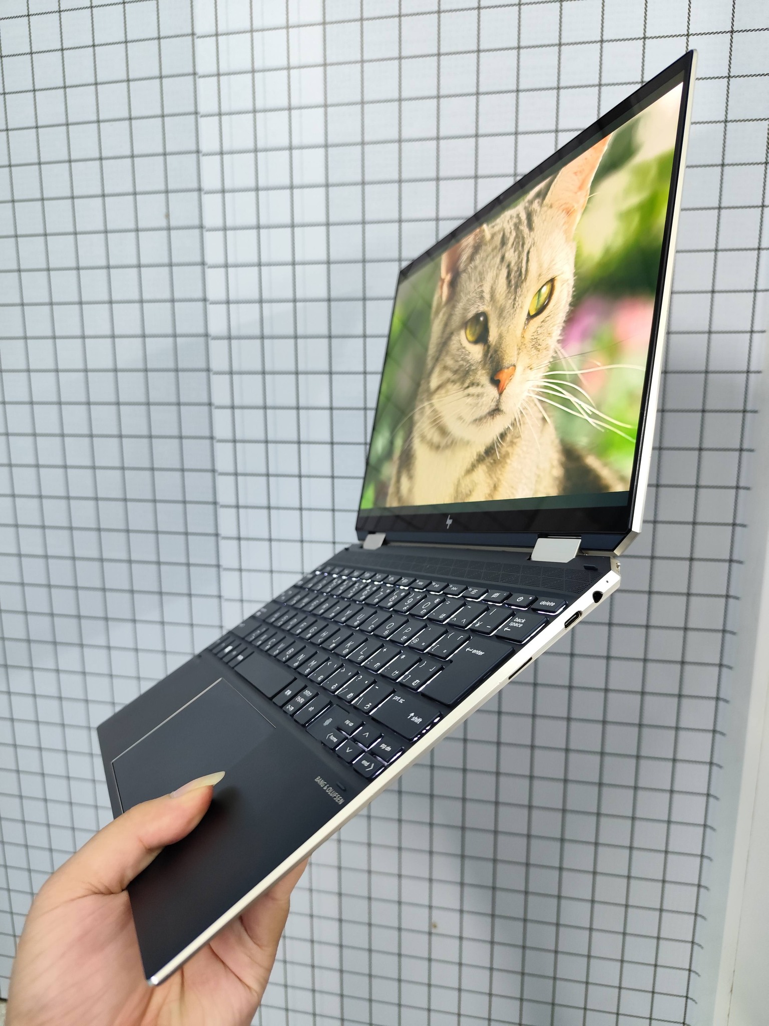 HP Spectre x360 14-EA