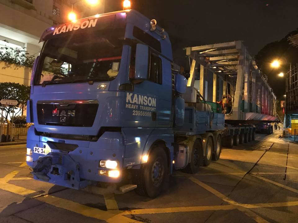 力營重運 KANSON - 窩仔街行人天橋吊運工程 運輸：頭尾Bogie（連磨盤）...