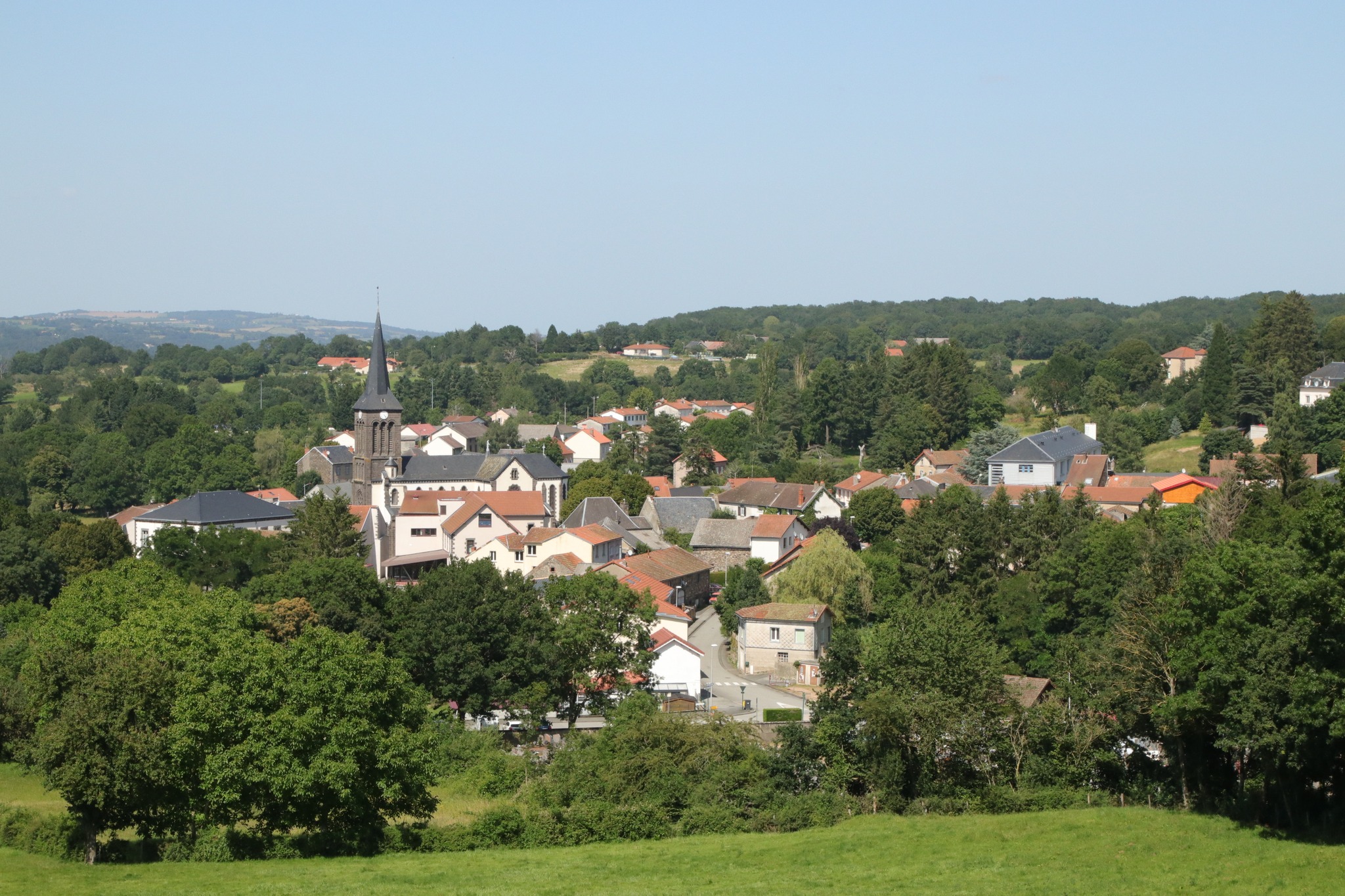 Commune Manzat