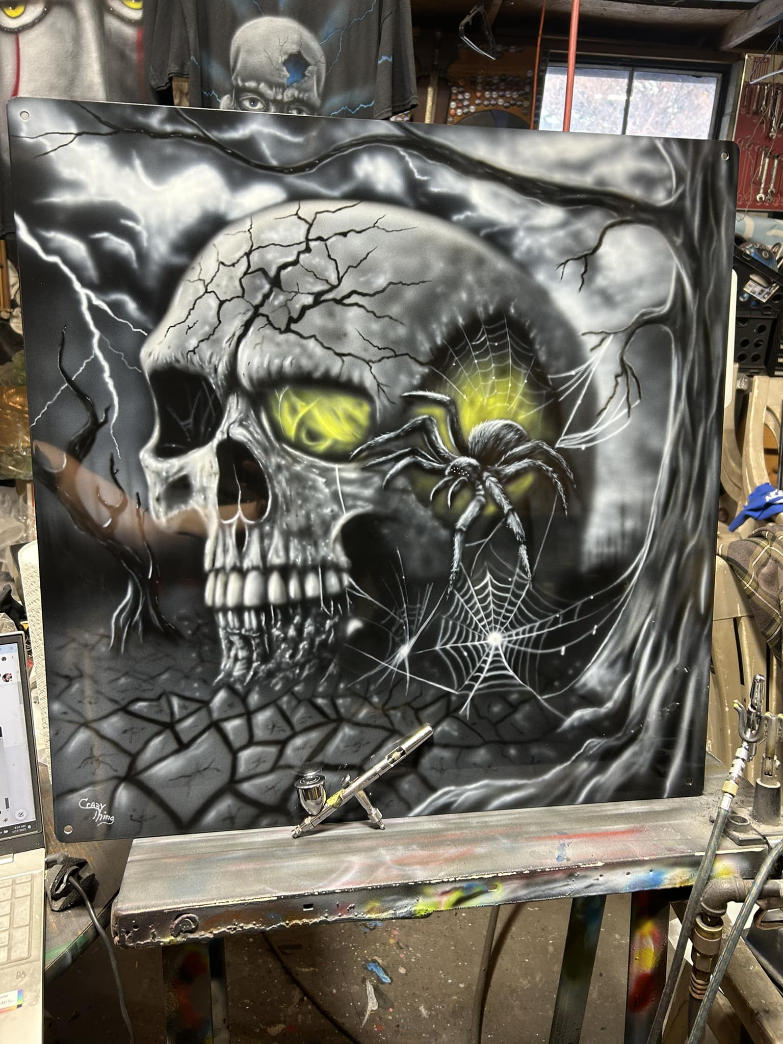 Airbrush Project: Detailed Spider on 24x24 Inch Panel