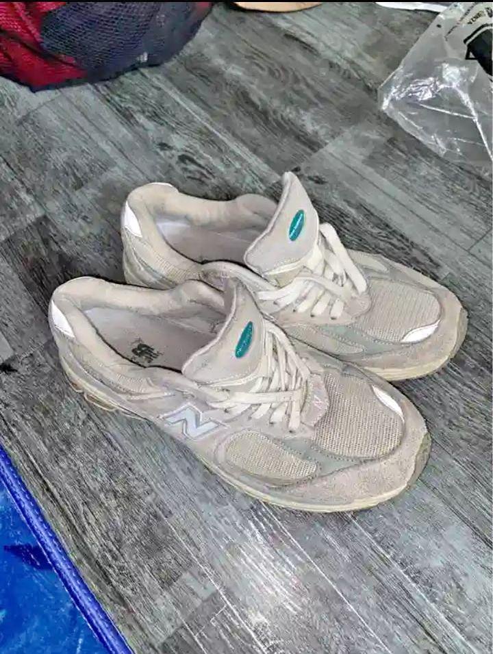 Jual sepatu baru, bekas sample ngonten dan live - Fashion Sneakers ...