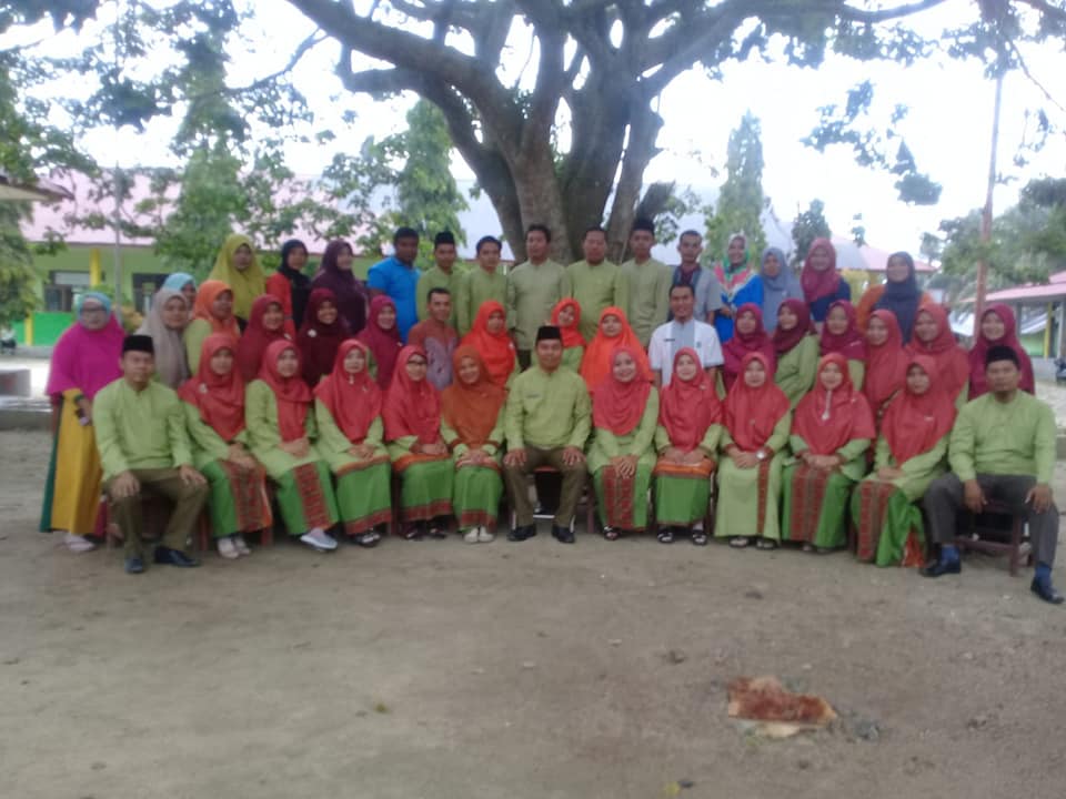 Majelis Guru SMKN 1 Rao Selatan. Pasaman - SMK N 1 Rao Selatan