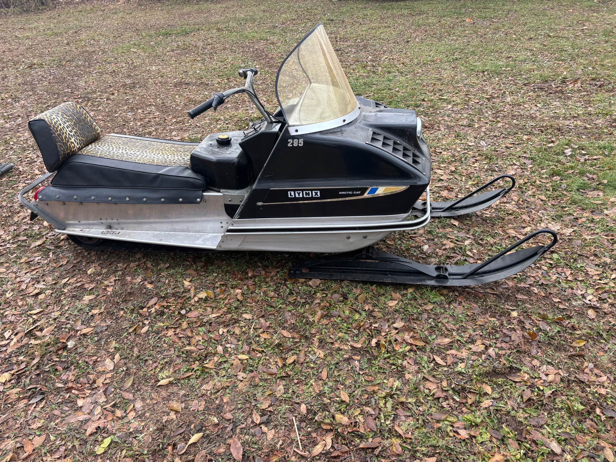 の昔のミシガンモデルだった気がします 1971 Arctic Cat Lynx Very nice overall condition. 295cc JLO. 875