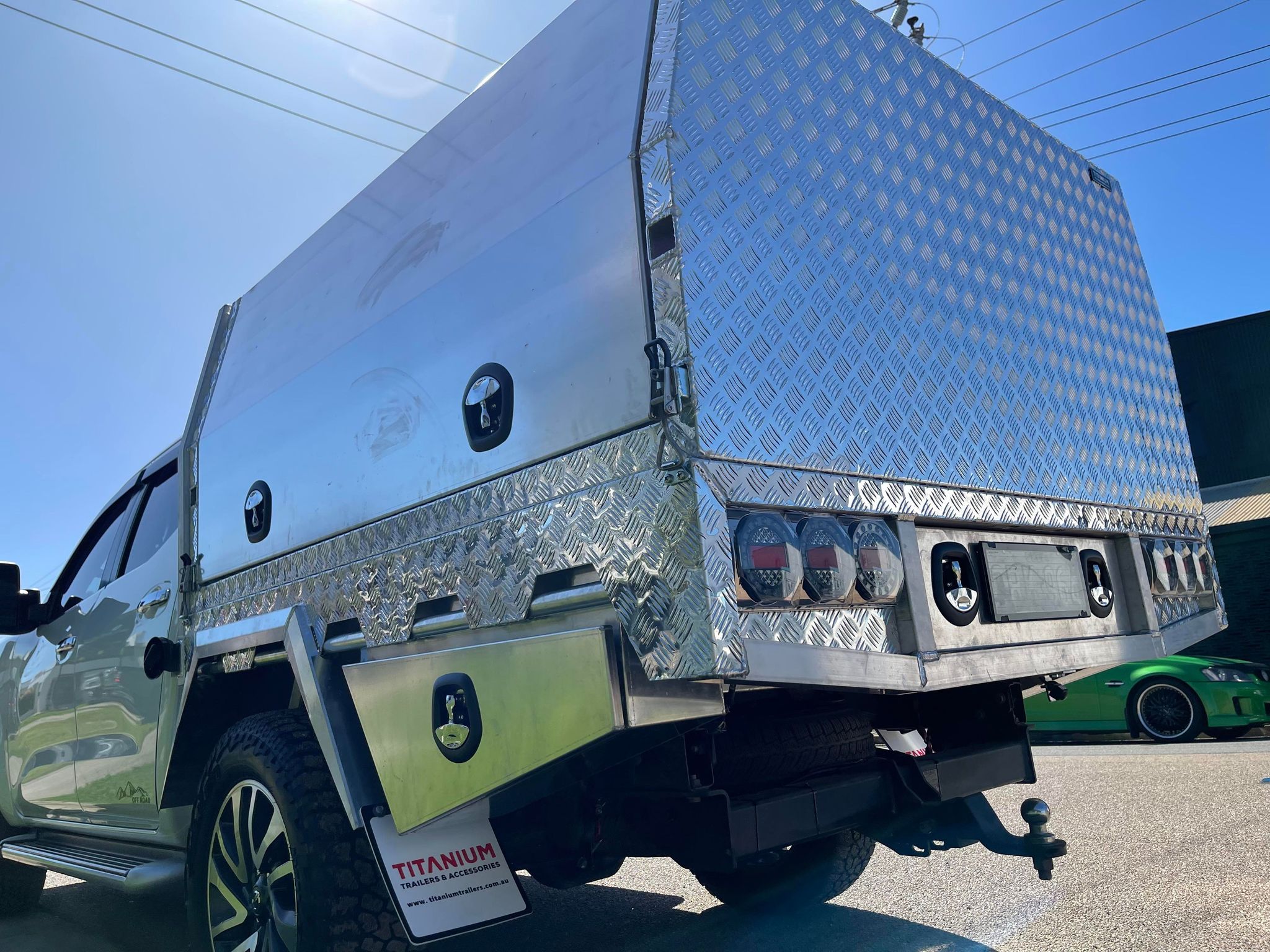 🤤 dat booty! 🔥🔥🔥... - Titanium Trailers & Accessories | Facebook