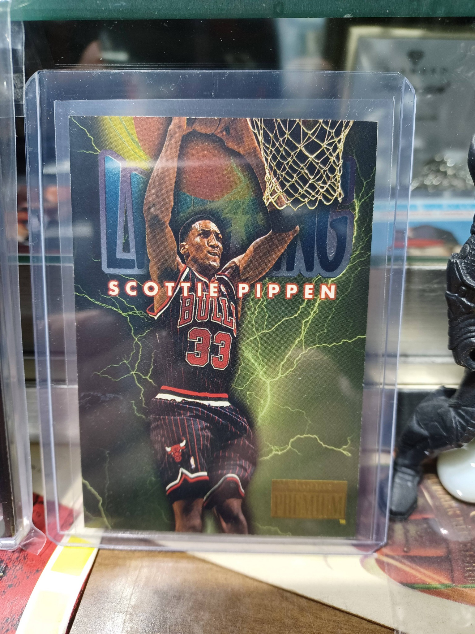 Thunder Pippen lightning skybox card