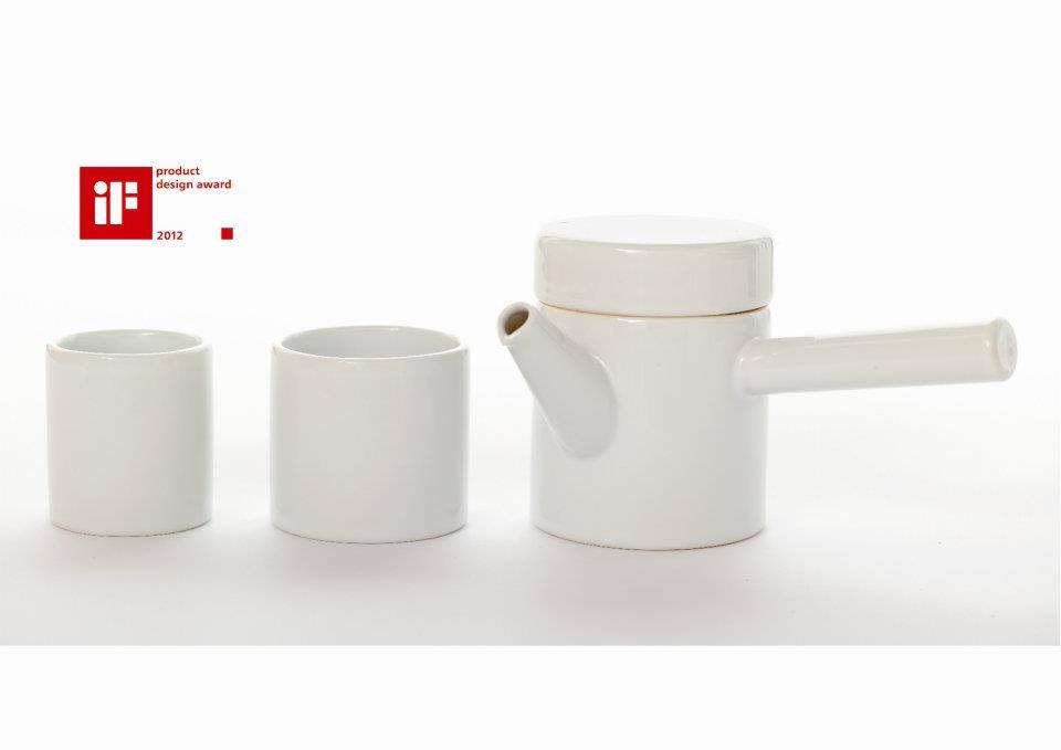 小茶栽堂 Zenique - 【茶壺旅行組 忠於言簡意賅的直率之作👍】 小茶首次跨界產品『茶壺旅行組』系列，... | Facebook