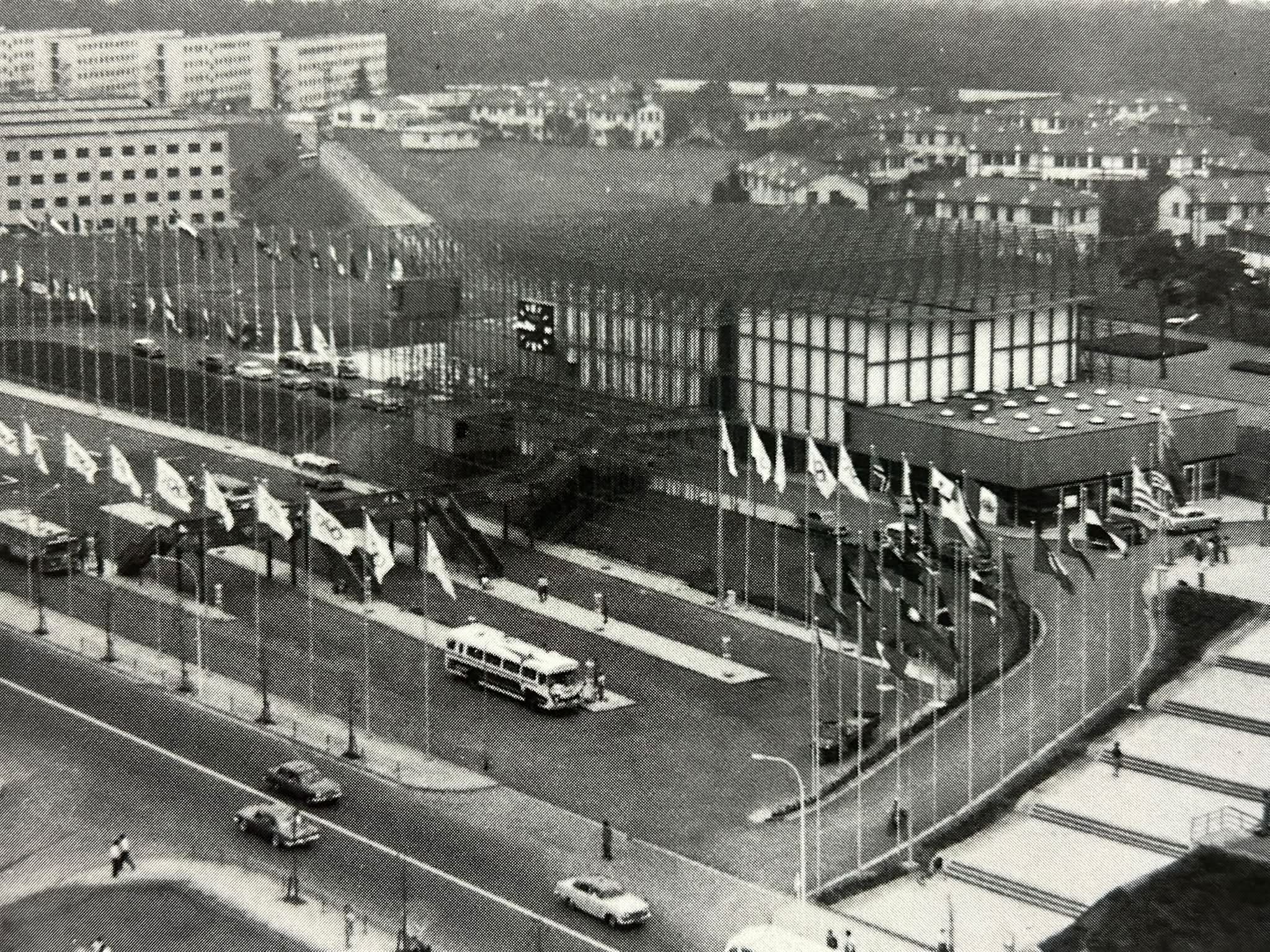 昭和39年（1964年）の東京オリンピック時 選手村は本村が代々木、分村