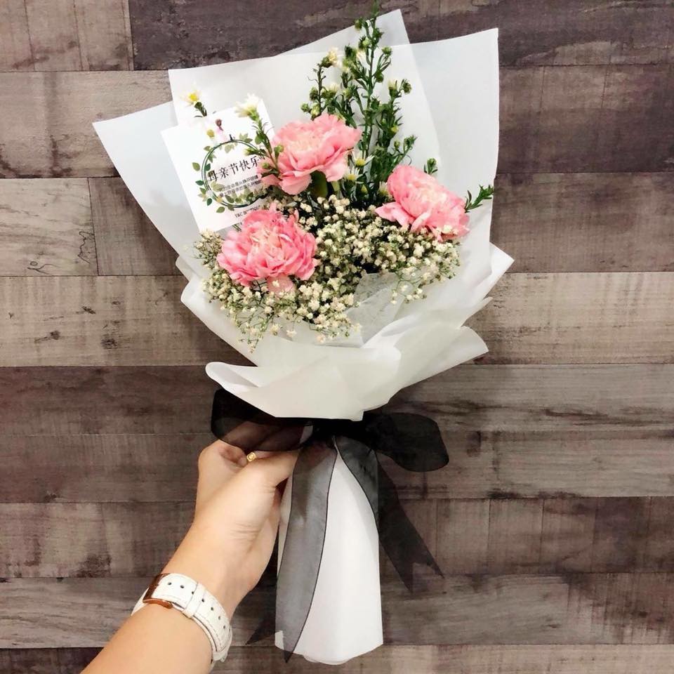 纯手工diy花店florist 母亲节花束全部现货不用预订不用等 赶快下单 Facebook