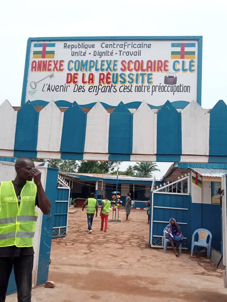 Complexe Scolaire... - Complexe Scolaire la RUCHE du Savoir