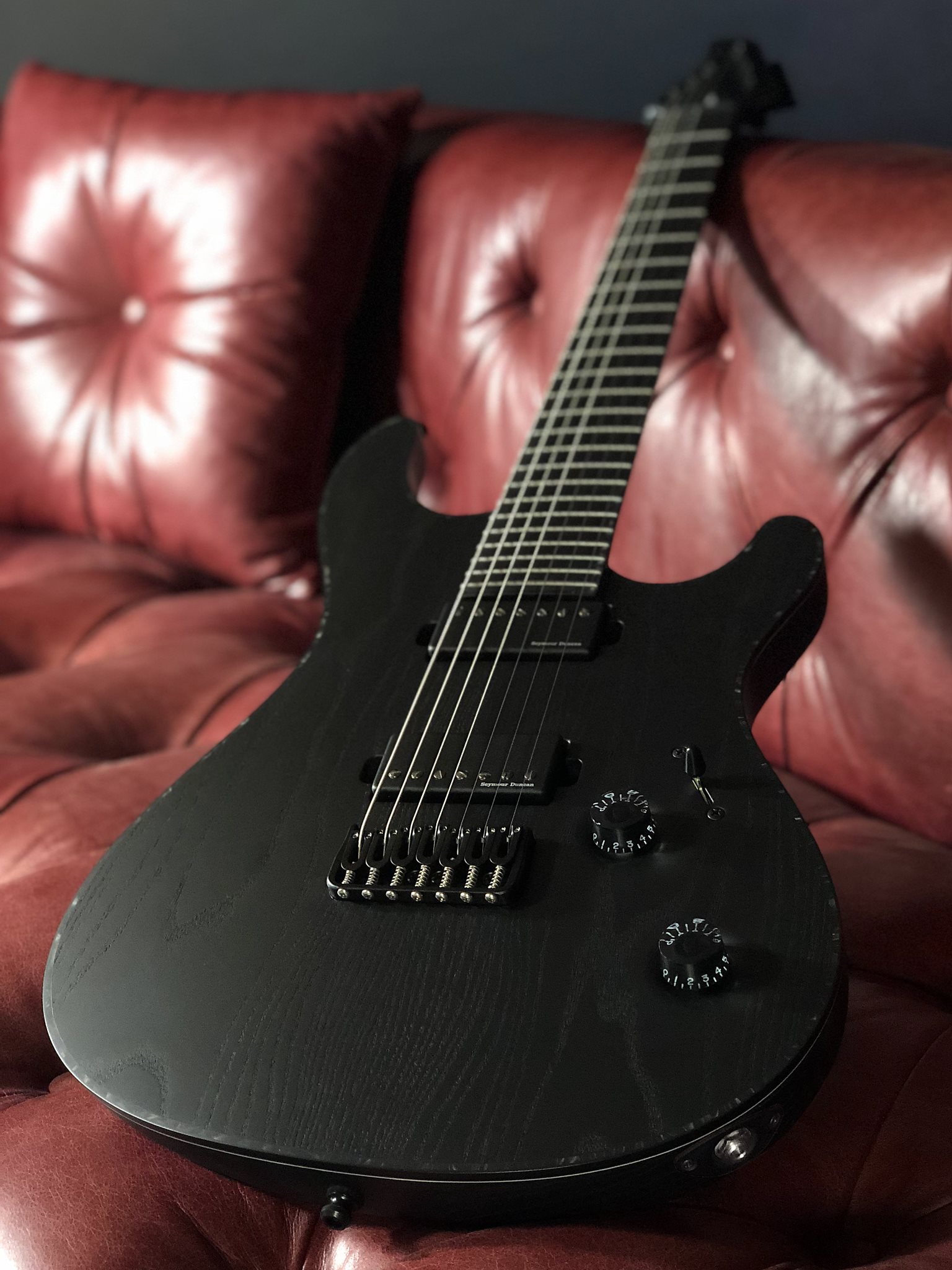 Mayones Regius Gothic 7 equipped with Seymour Duncan AHB-1