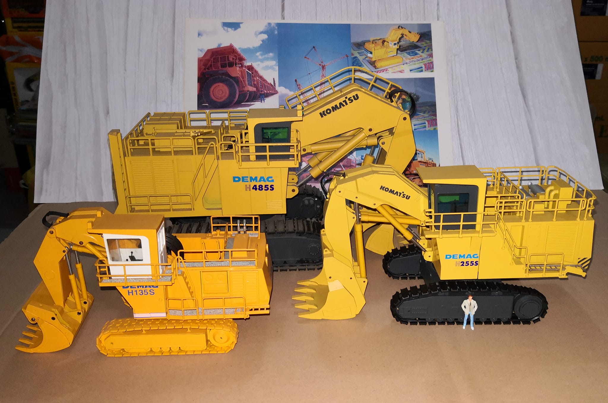 Komatsu D455A 1:50 scale model by Yonezawa Diapet