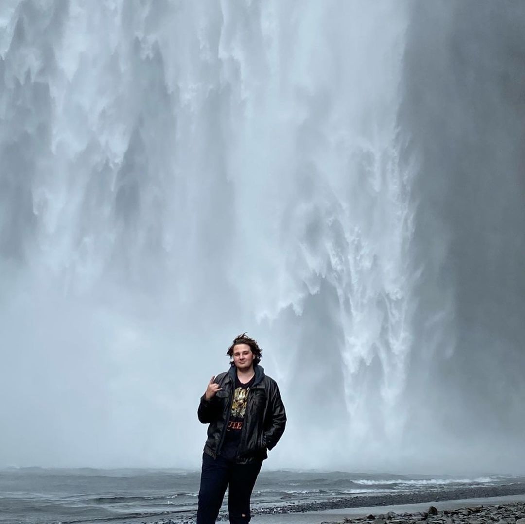 Young - #SingStreer actor Max visiting Iceland! https://bit.ly/3zOOJrH ...