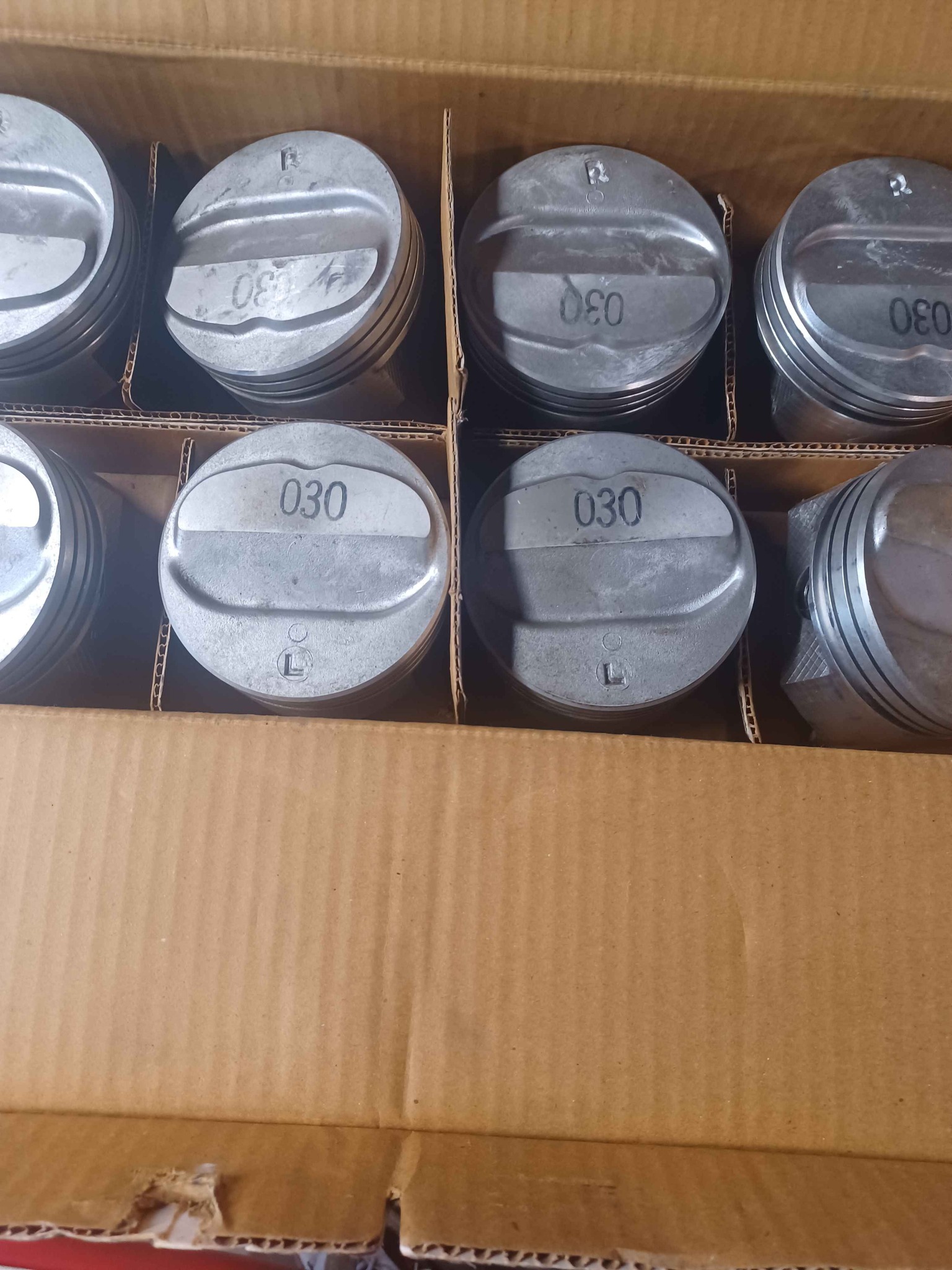 Real nice set of pistons 400sbc 000 00 030 030 L L