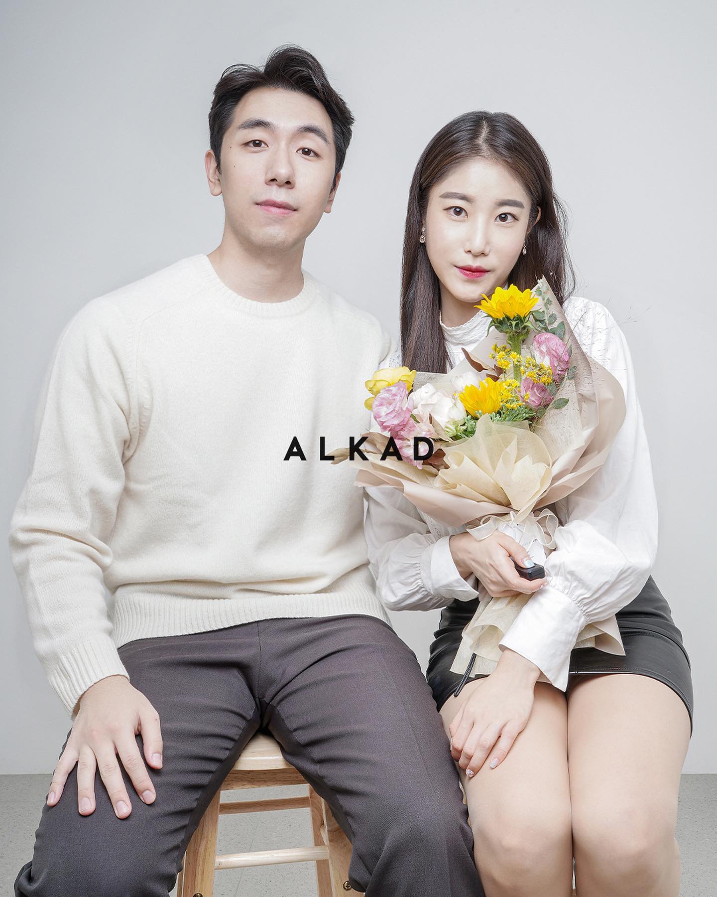 Alkad Studio - 특별한 날! 알카드에서 셀프사진을! 🤳🏻 #기념일💐 #프라이빗셀프사진관...