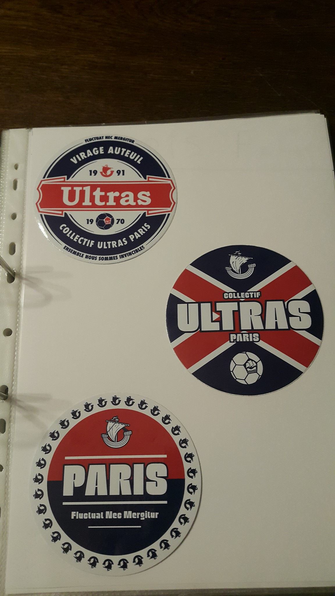 Lot De 9 Autocollants Ultras Paris - Stickers Supporters Pour Voiture, Casque, Frigo