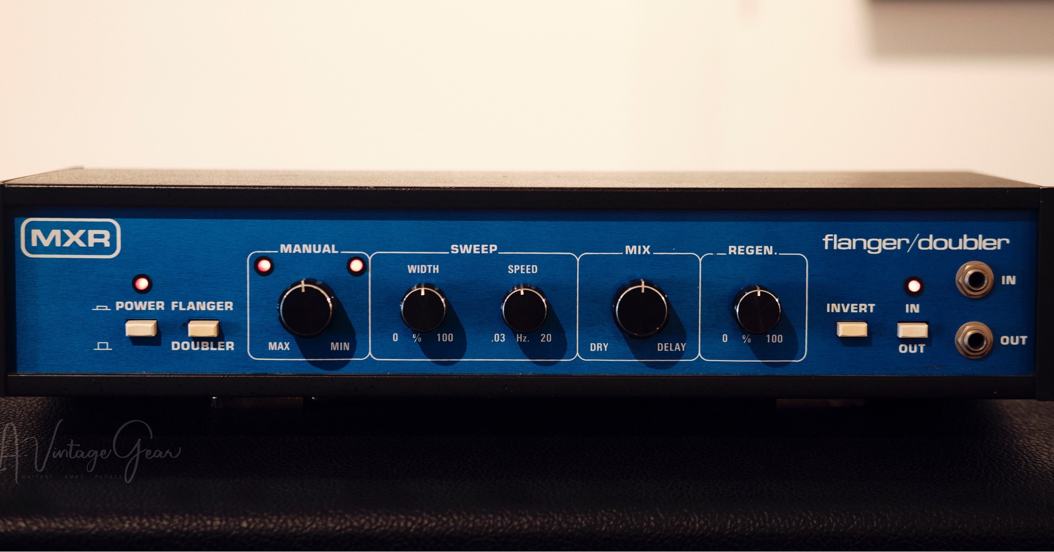What is the MXR M126 flanger/doubler?