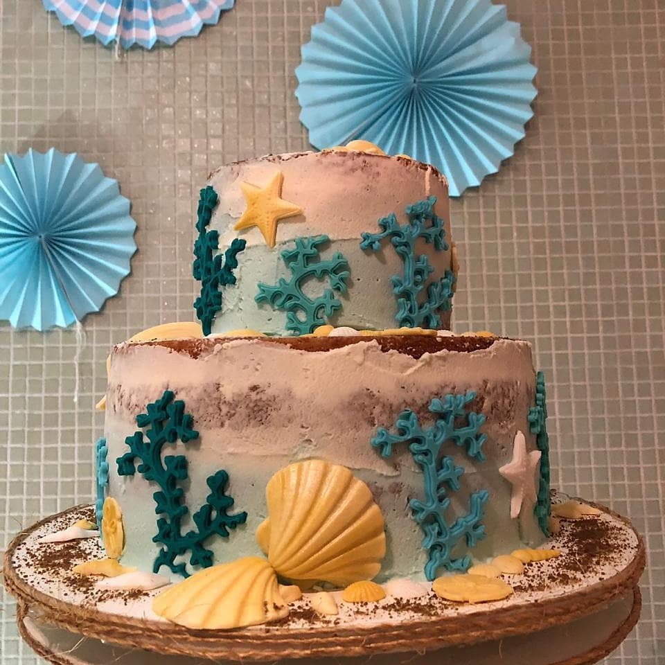 Com Cakes
