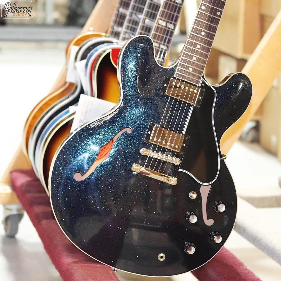 Gibson Custom Shop ES-335 lefty in green sparkle
