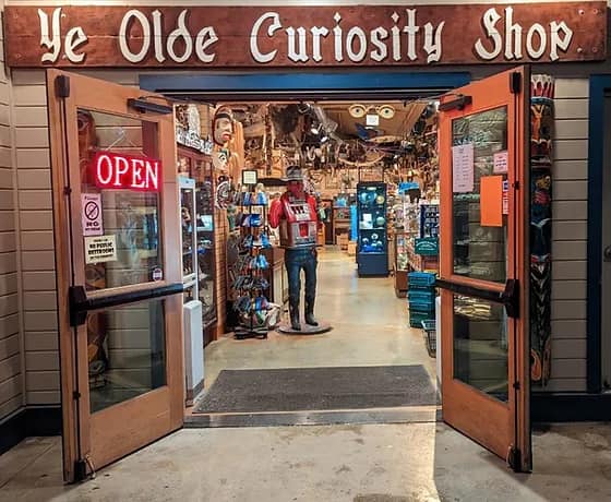 Ye Olde Curiosity Shop history on Seattle waterfront