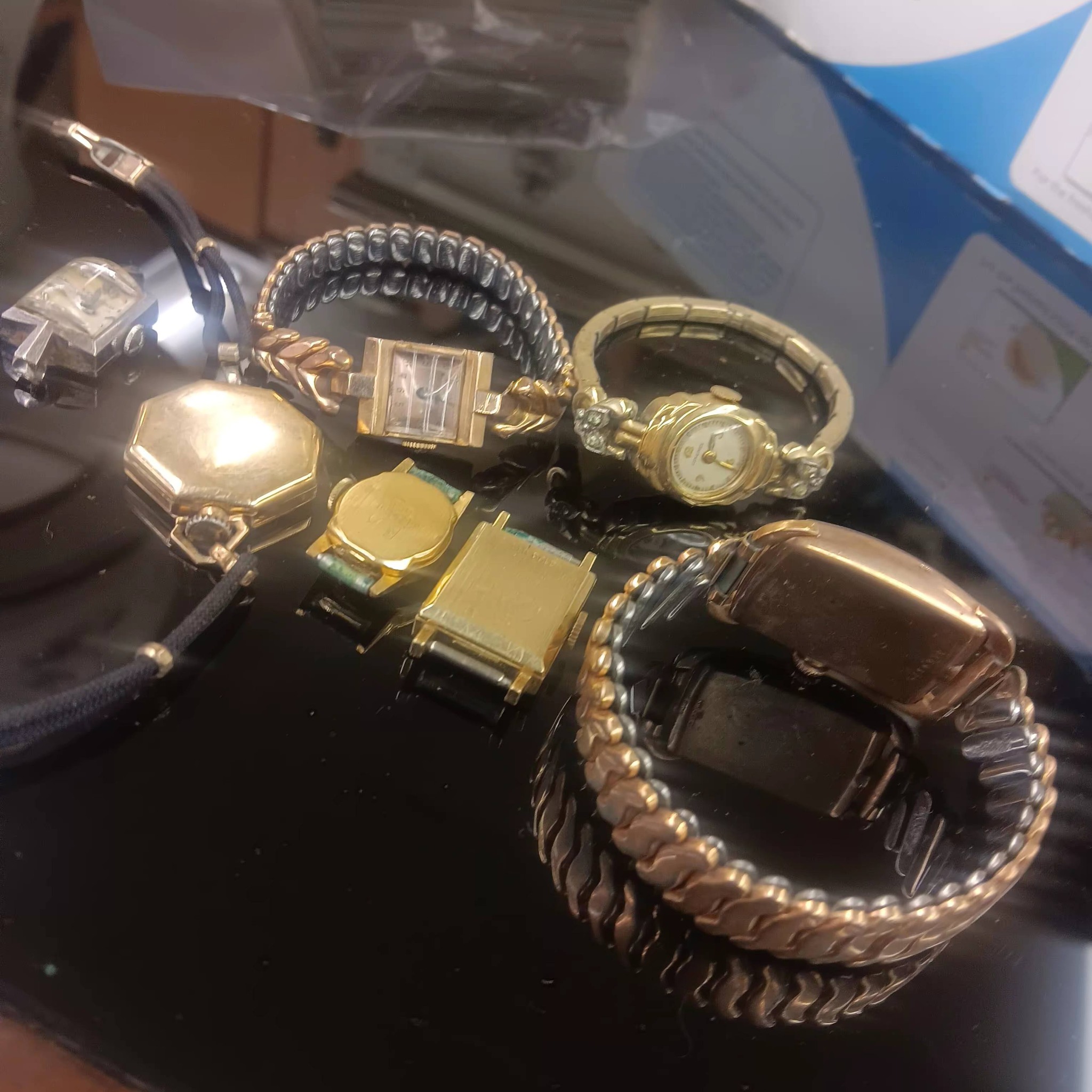 Identifying gold content in watches
