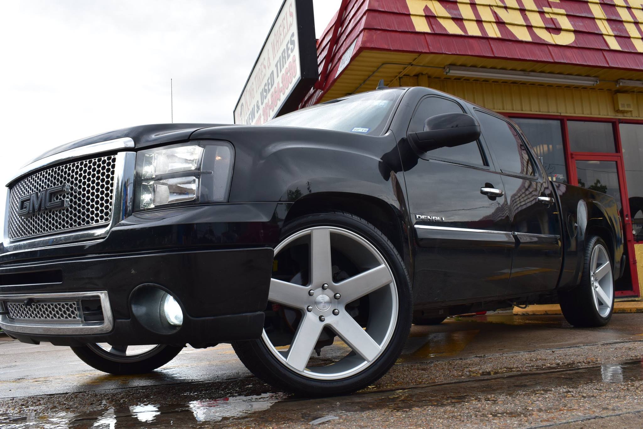 🔥💪🔥💪🔥 DUB LUXURY ALLOYS 🔥💪🔥💪🔥 THIS... - King Tire & Wheel #1