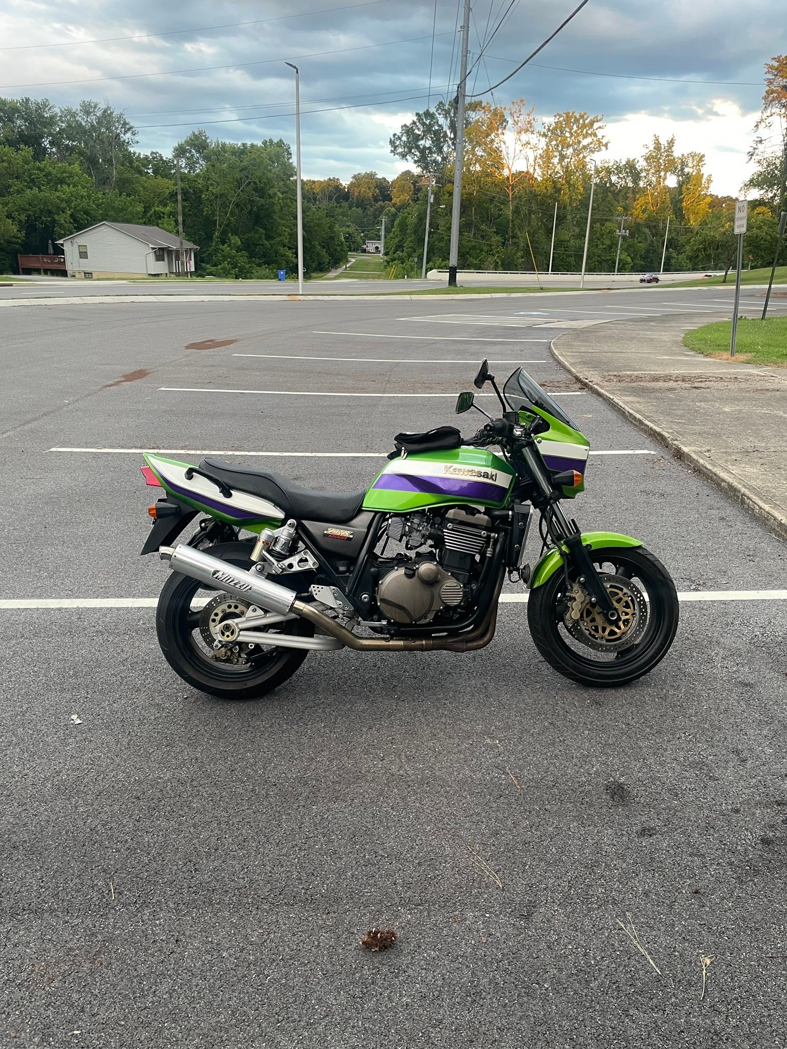 2001 Kawasaki ZRX1200r restoration and first 12,000 miles