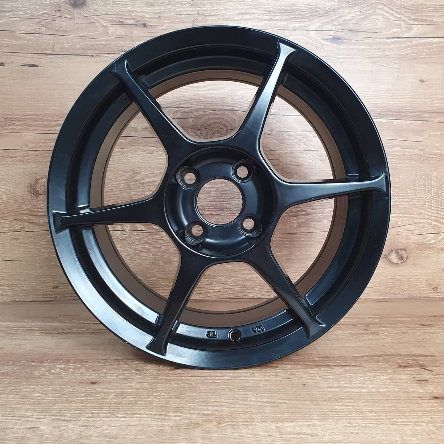 Kosei P1 Racing Aro 15 Tala 7 Furação 4x100 ET 6,3kg cada roda