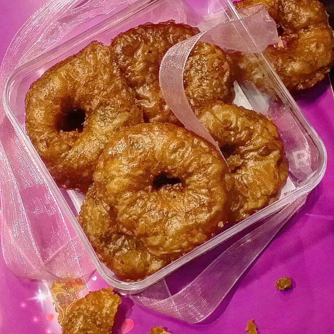 Chef - Kuih denderam or also known as peniaram or #peneram is a kind of ...