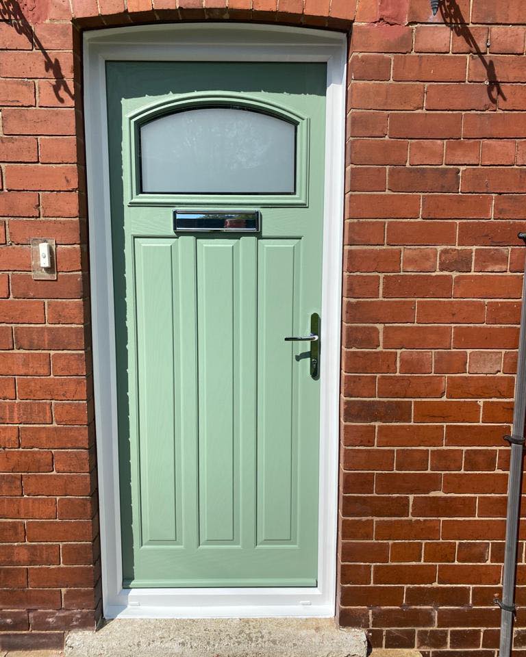LW Windows - Composite doors 🤩🚪 Does your front or back... | Facebook