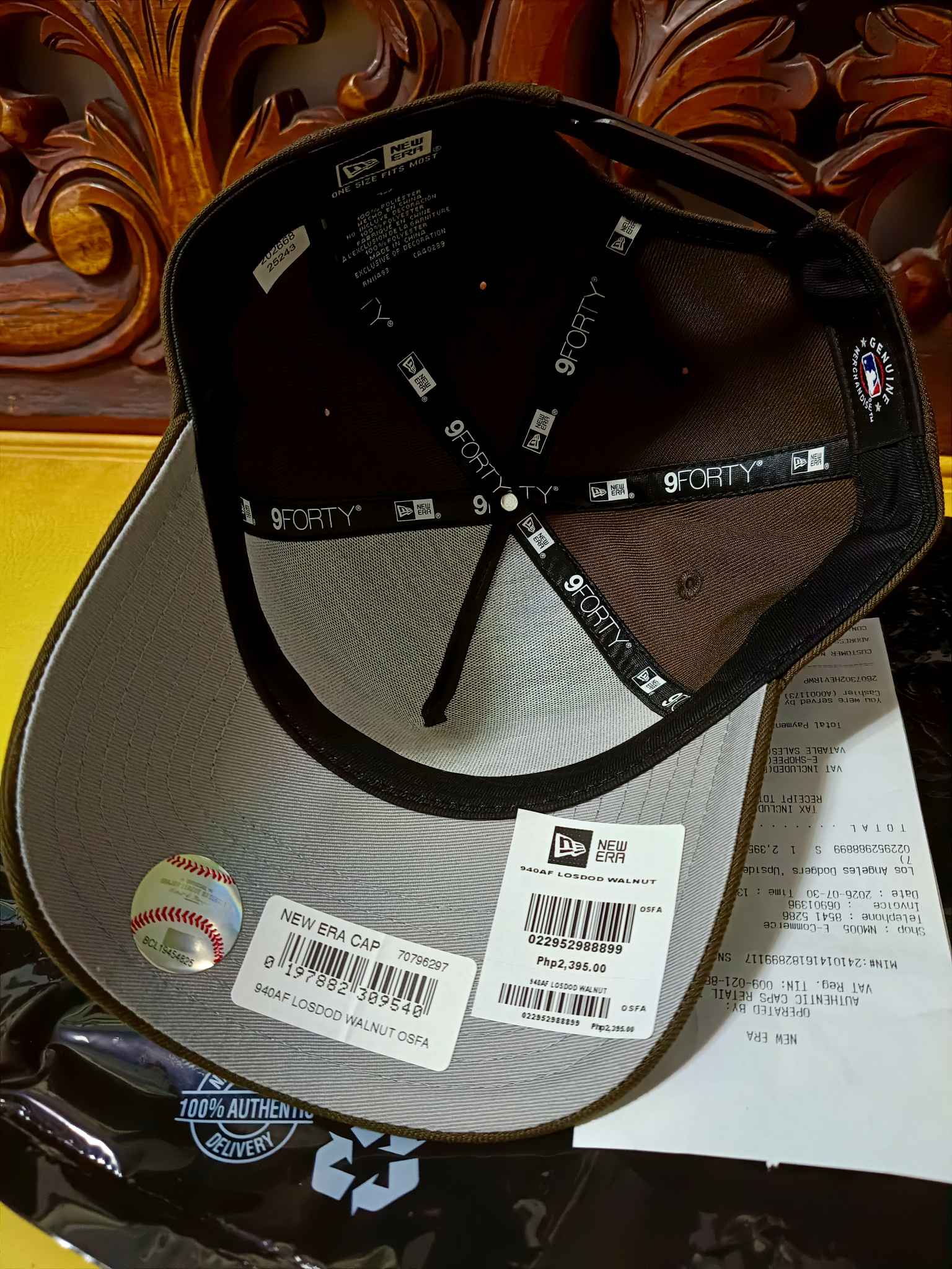100% AUTHENTIC AND BRANDNEW!!! 2k pesos only. Lancaster cavite loc.