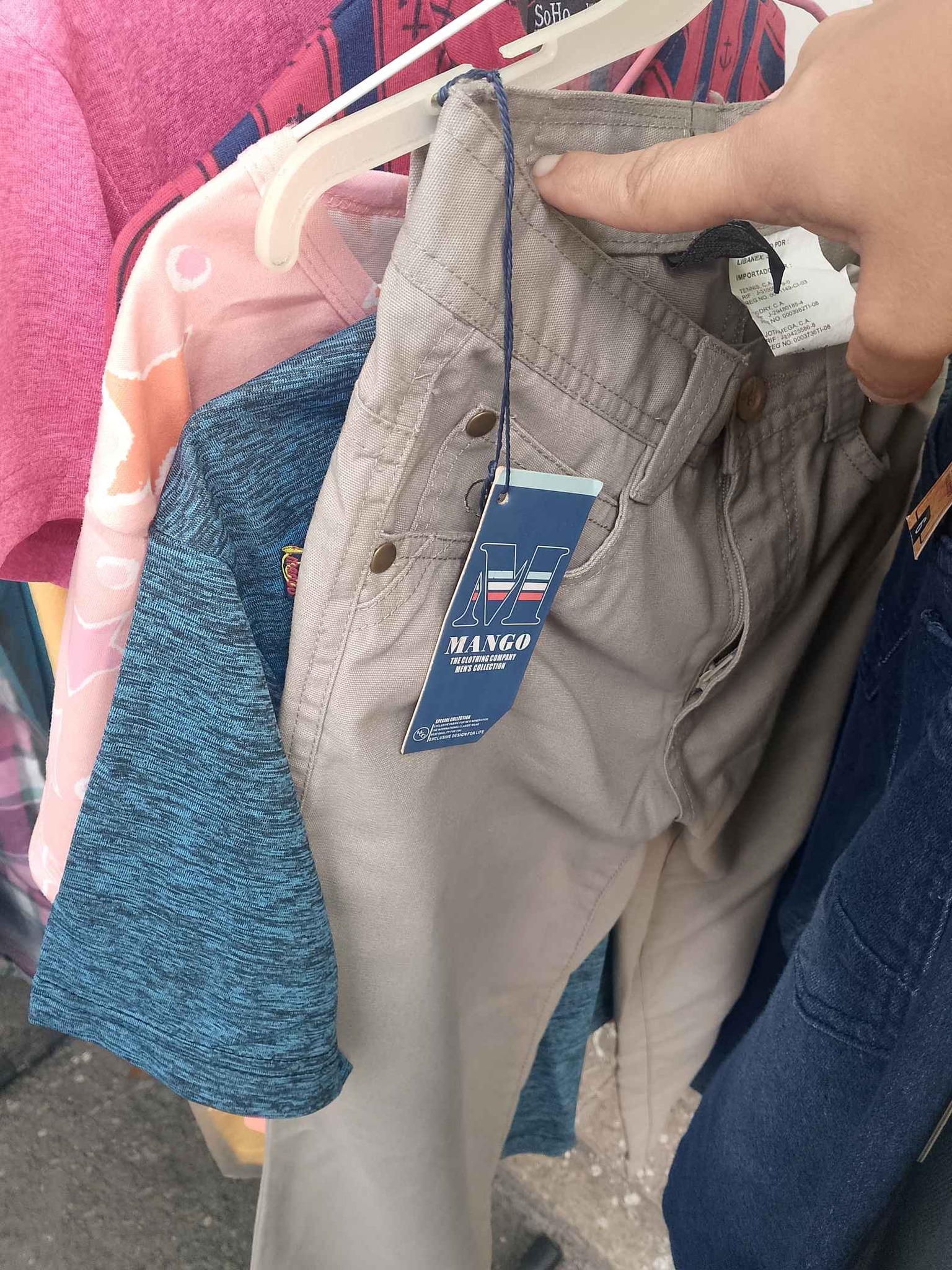 Ropa variada - Tops & T-Shirts - Caracas | Facebook Marketplace | Facebook