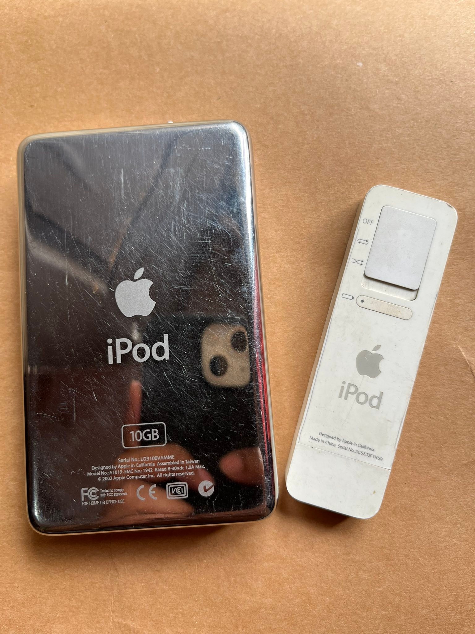 Unboxing a 2nd gen 10gb iPod