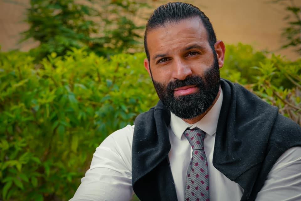 الوردة السوداء تعني الحب الحقيقي والأبدي.🥰 | Mostafa.rok | Facebook